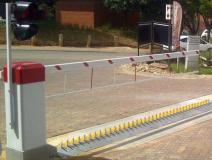 Vehicle Spike Barrier with Drop Arm Barrier